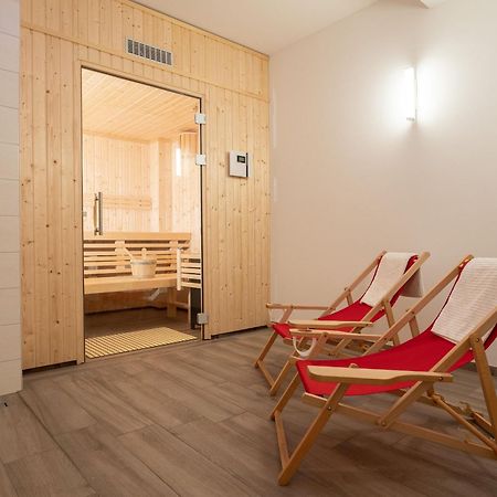Rotes Haus Krabbe - Whg 2 Lägenhet Zingst Exteriör bild